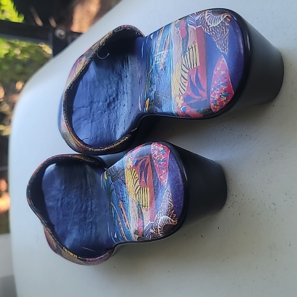 Women's Shoes Sz 6 Purple Painted Leather Open Toe Sandals Slides Wedge Tropical - Picture 5 of 9